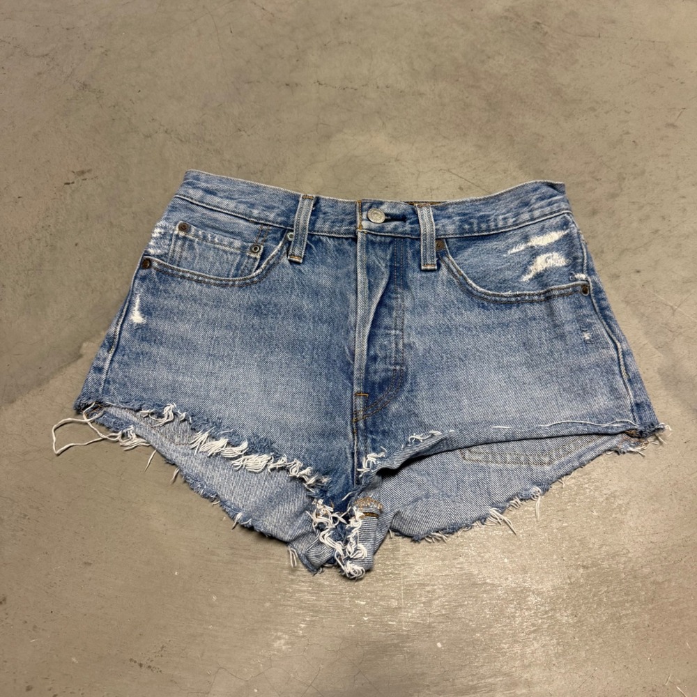 Vintage y2k Women's Levi's Jean Shorts